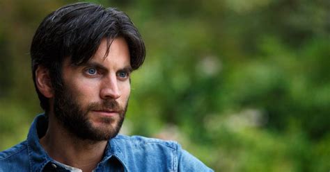 O Festival Mágico de Wes Bentley em Istambul: Uma Noite Inesquecível com o Astro Turco